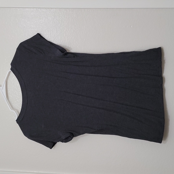 Express Women's Fitted Double Layer V-Neck Tee - Picture 3 of 6